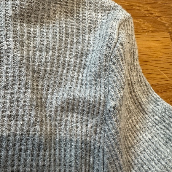 *last chance* Aerie | Women’s light grey cropped light sweater - Picture 14 of 14